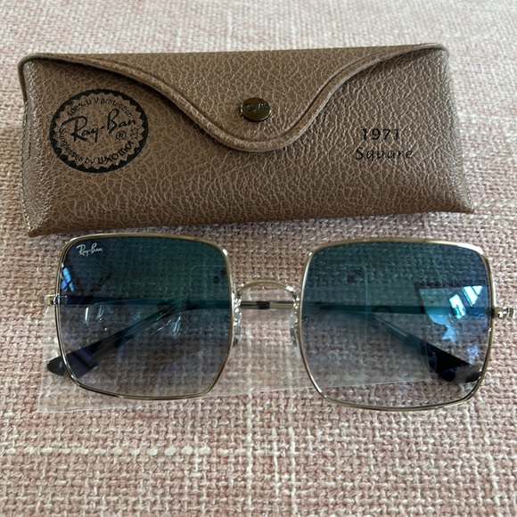 Ray-Ban Accessories - Ray Ban NEW square sunglasses blue gradient and case